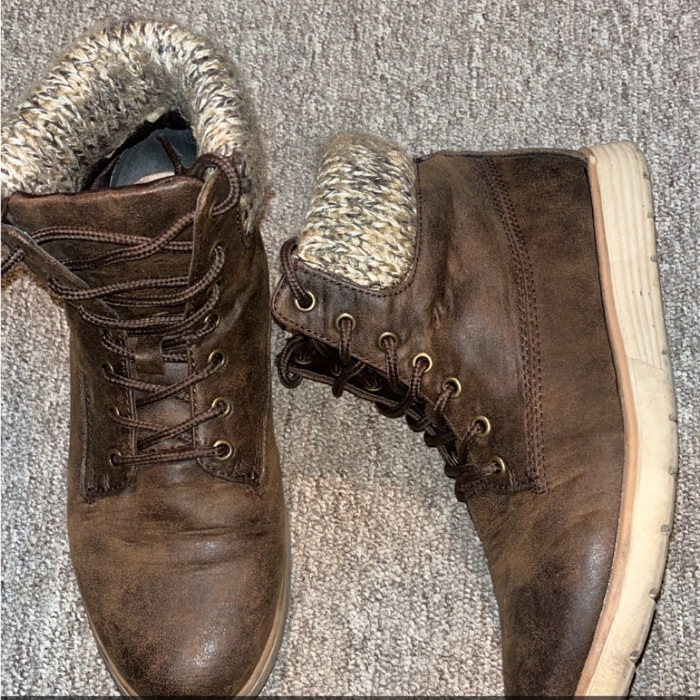 Cliff Booties | Size: 7